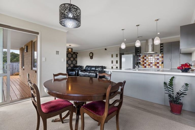 Photo of property in 86 Karamea Street, Whalers Gate, New Plymouth, 4310