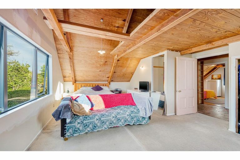 Photo of property in 14a South Lynn Road, Titirangi, Auckland, 0604