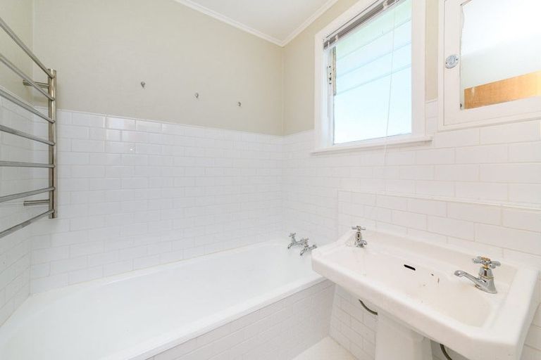 Photo of property in 991 Parewanui Road, Parewanui, Bulls, 4894