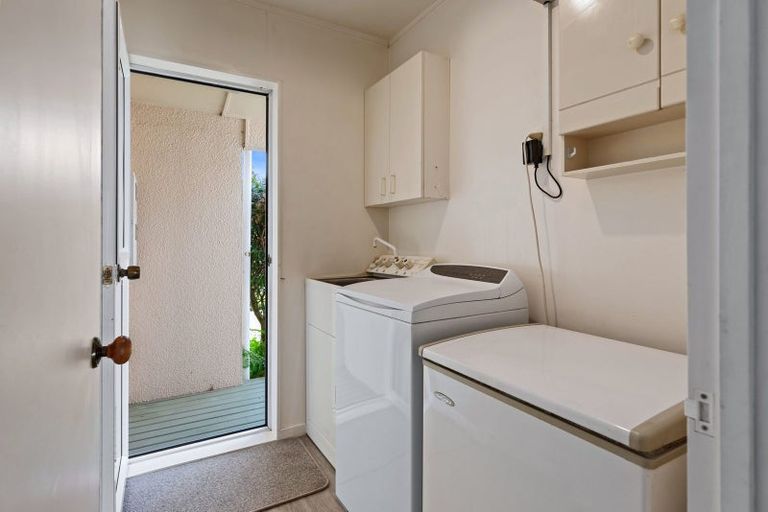 Photo of property in 33 Russley Drive, Mount Maunganui, 3116