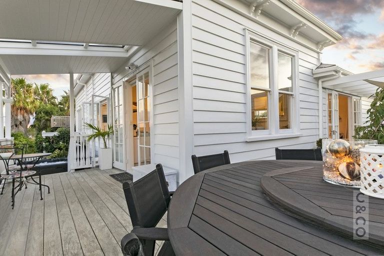 Photo of property in 25 George Street, Riverhead, 0820