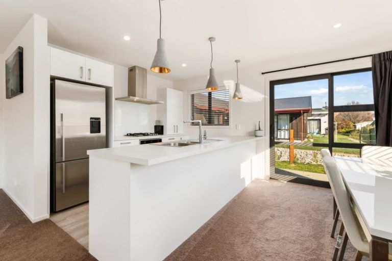 Photo of property in 11 Kapuka Lane, Wanaka, 9305