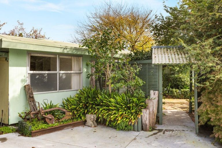 Photo of property in 12 Saint Hill Lane, Havelock North, 4130