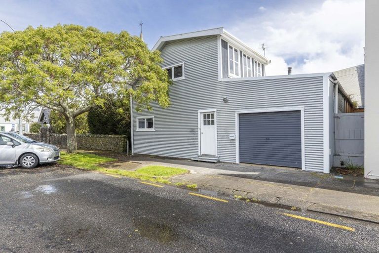 Photo of property in 43 Domett Street, Waitara, 4320