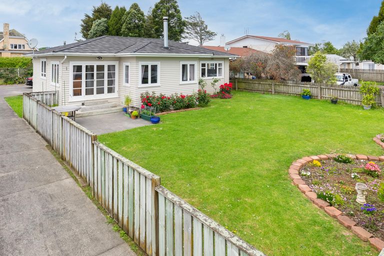 Photo of property in 1 Carr Street, Tuakau, 2121