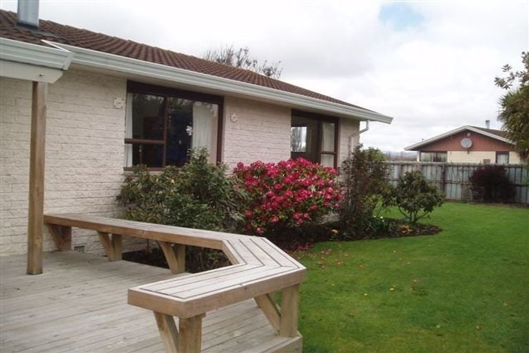 Photo of property in 9b Te One Place, Redwood, Christchurch, 8051