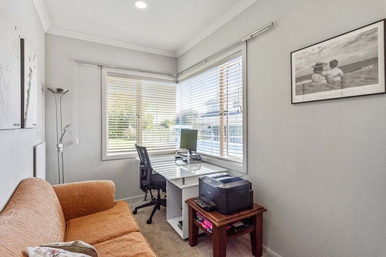 Photo of property in 12 Regent Drive, Paraparaumu Beach, Paraparaumu, 5032