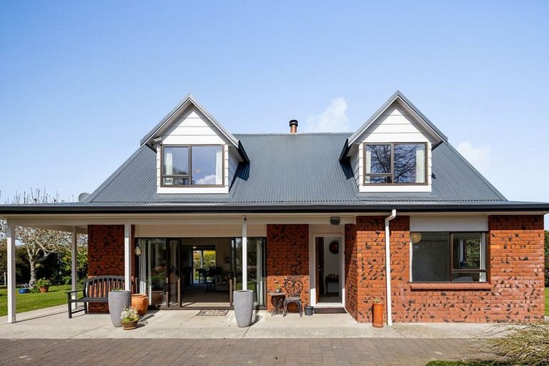 Photo of property in 166 Racecourse Road, Cambridge, 3493