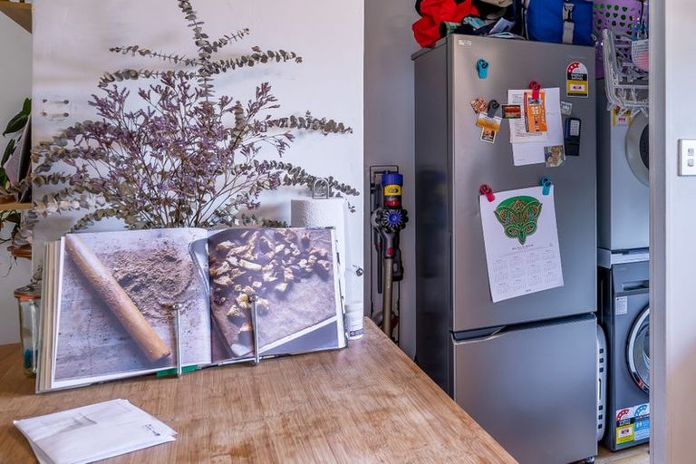 Photo of property in 2/27 Nikau Street, New Lynn, Auckland, 0600