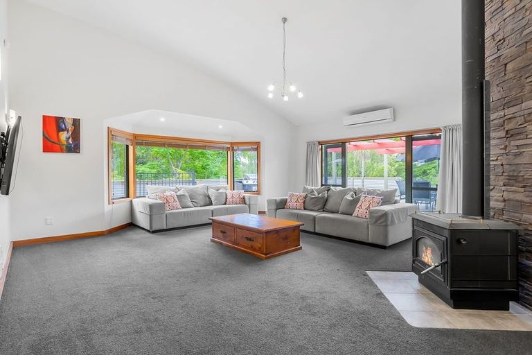 Photo of property in 1/2 Larchwood Grove, Rangatira Park, Taupo, 3330