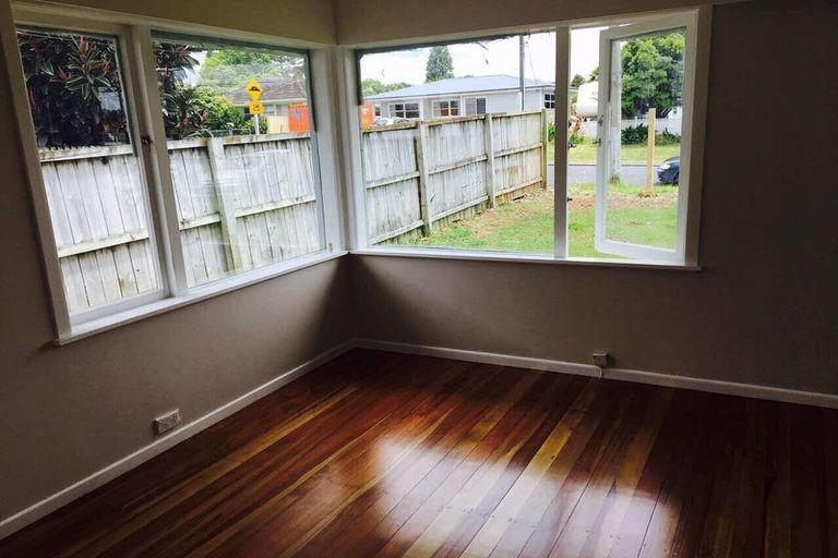 Photo of property in 1/65 Lancaster Road, Beach Haven, Auckland, 0626