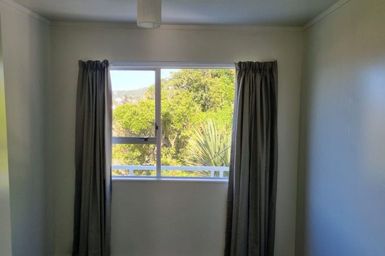 Photo of property in 29a Harbour View Road, Northland, Wellington, 6012