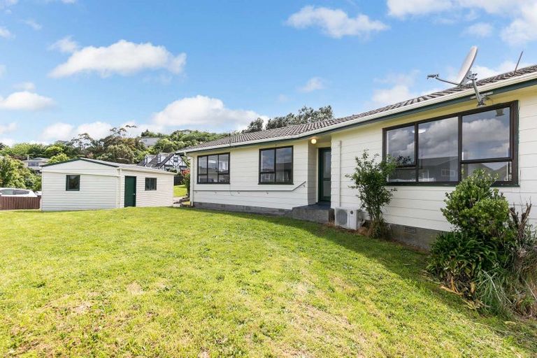 Photo of property in 36 Dominica Crescent, Grenada Village, Wellington, 6037