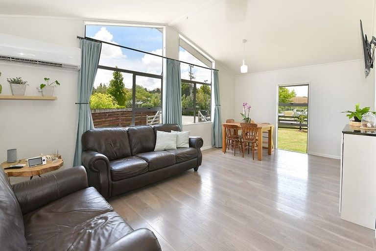 Photo of property in 129 Awaroa Road, Helensville, 0800