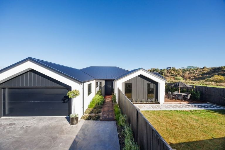 Photo of property in 7 Gratitude Way, Kelvin Grove, Palmerston North, 4414