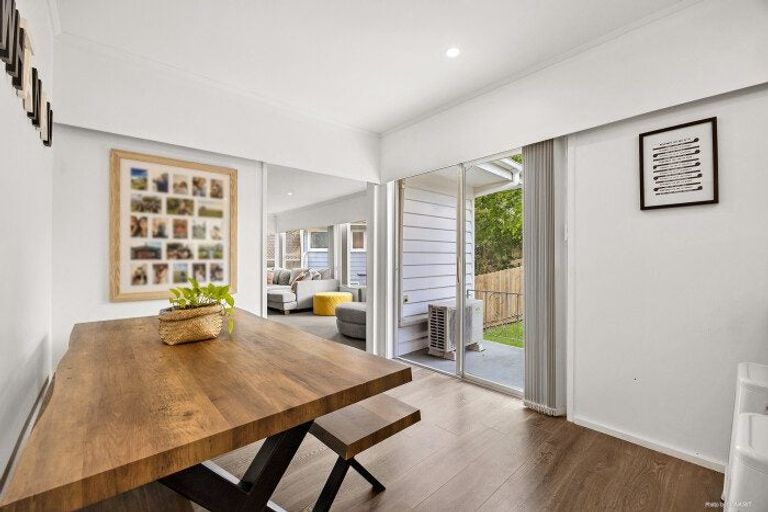 Photo of property in 53 Cyclarama Crescent, Massey, Auckland, 0614