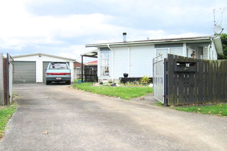 Photo of property in 17 Chantelle Place, Papatoetoe, Auckland, 2025