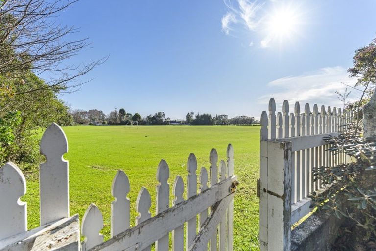 Photo of property in 10b Hickford Place, Okato, 4335