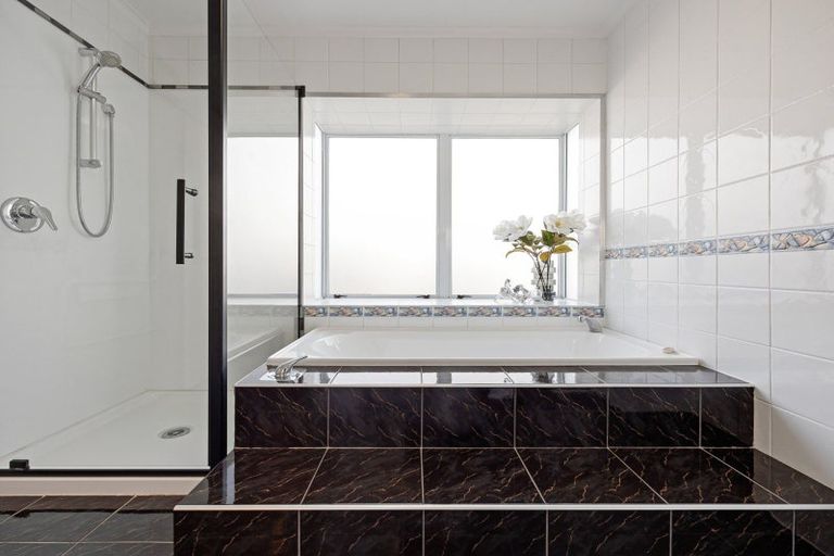 Photo of property in 11 Houhere Place, Pukete, Hamilton, 3200