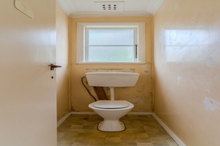 Photo of property in 44 Brighton Road, Green Island, Dunedin, 9018