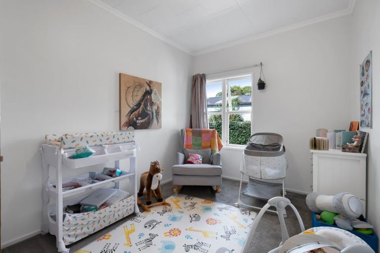 Photo of property in 1 Silby Street, Waitara, 4320