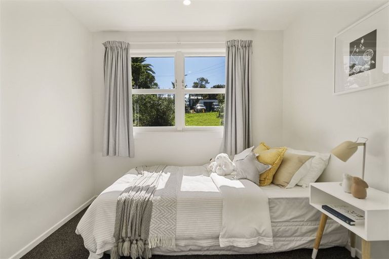 Photo of property in 132 Lancaster Road, Beach Haven, Auckland, 0626