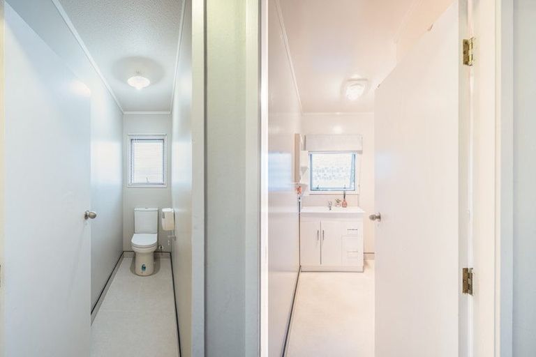 Photo of property in 29 Matipo Crescent, Pukete, Hamilton, 3200