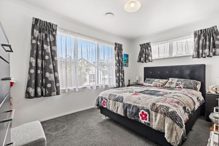 Photo of property in 199 Don Buck Road, Massey, Auckland, 0614
