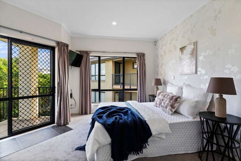 Photo of property in 22 Trimaran Drive, Gulf Harbour, Whangaparaoa, 0930
