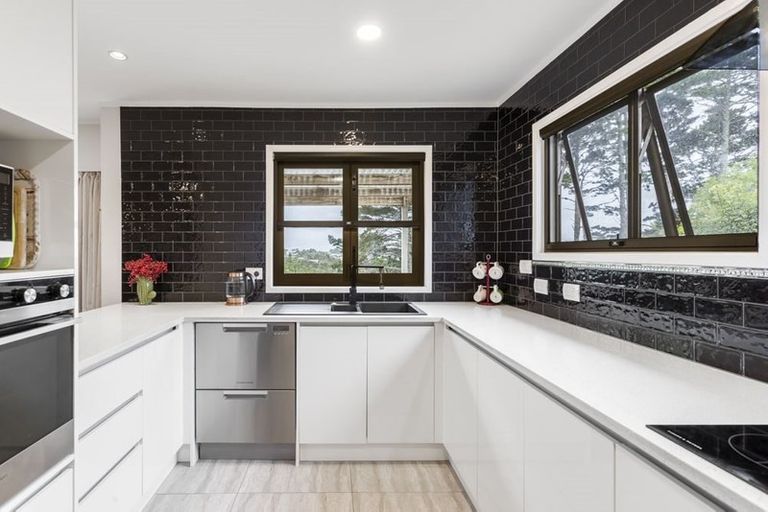 Photo of property in 247 Glamorgan Drive, Torbay, Auckland, 0630