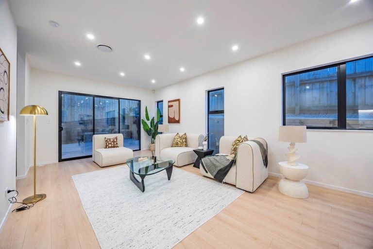 Photo of property in 30c Beulah Avenue, Rothesay Bay, Auckland, 0630