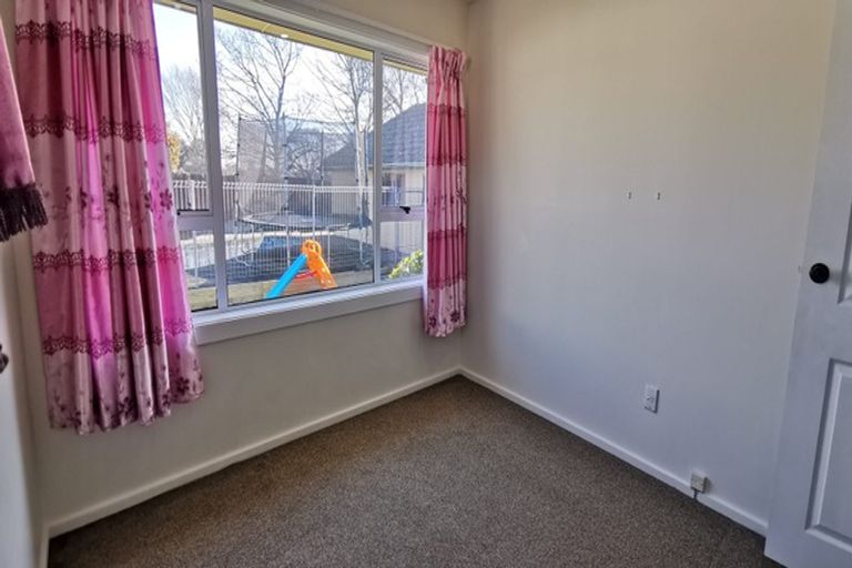 Photo of property in 33 Blankney Street, Hornby, Christchurch, 8042