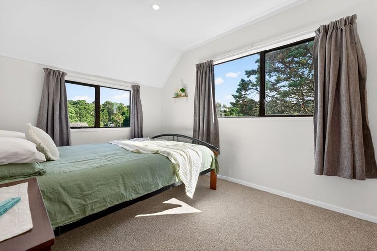 Photo of property in 2/36 Gatman Street, Birkdale, Auckland, 0626