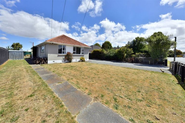 Photo of property in 12 Boyne Avenue, Northcote, Christchurch, 8052
