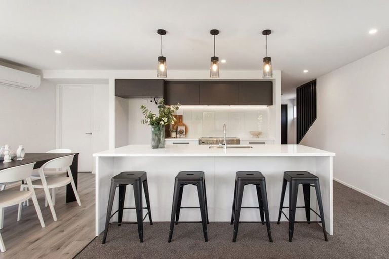 Photo of property in 92b Memorial Avenue, Ilam, Christchurch, 8053