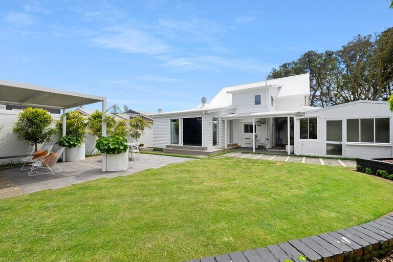 Photo of property in 132 Pendarves Street, New Plymouth, 4312