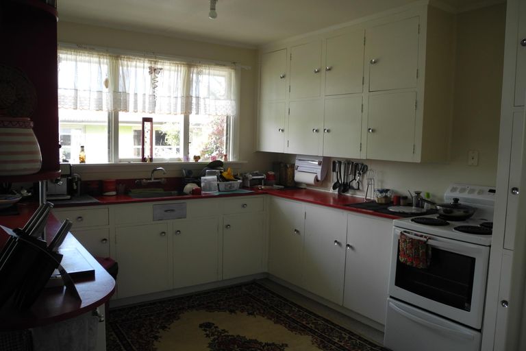 Photo of property in 2 Durham Street, Waimate, 7924