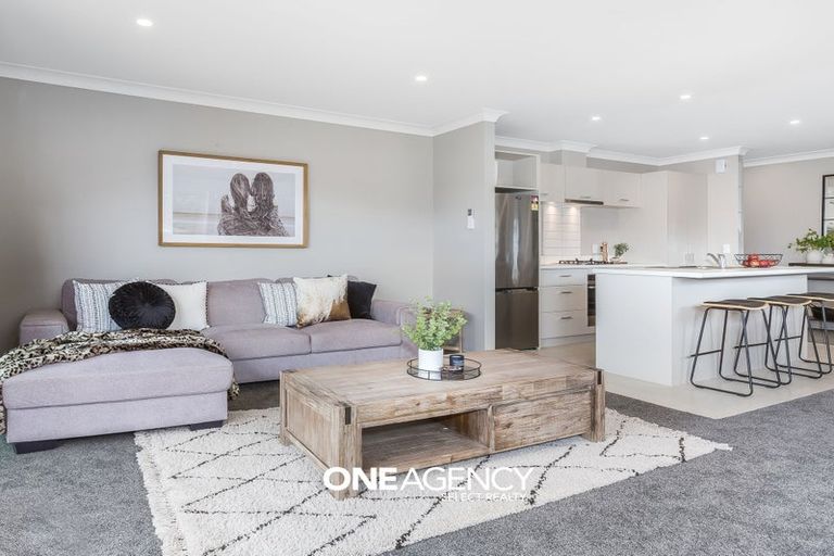 Photo of property in 27 Moonsail Drive, Whitby, Porirua, 5024