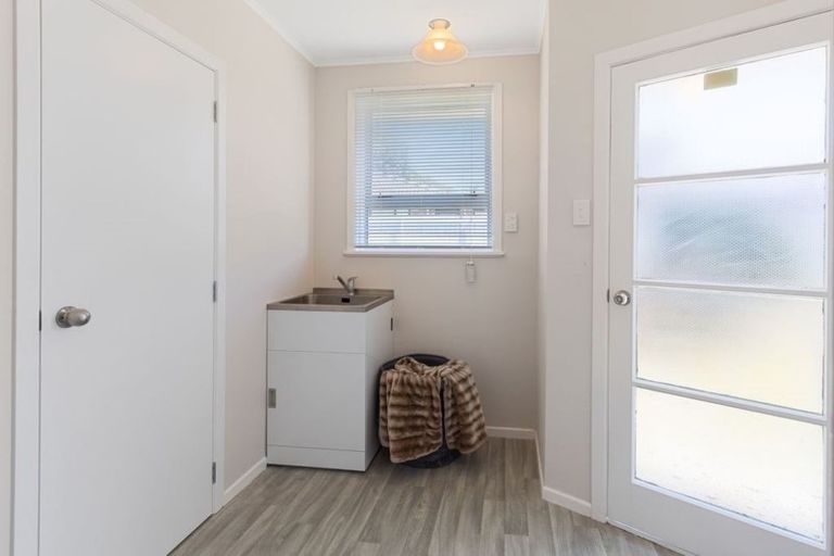 Photo of property in 11 Jordan Road, Mangere, Auckland, 2022