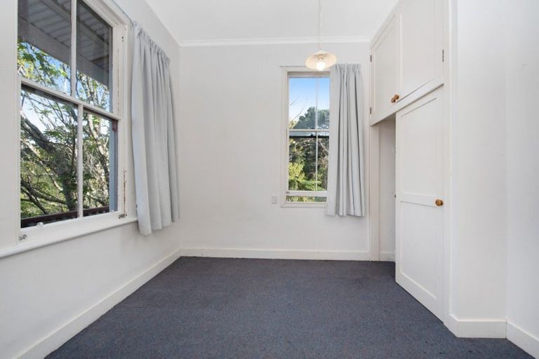 Photo of property in 15a Mortimer Terrace, Aro Valley, Wellington, 6021