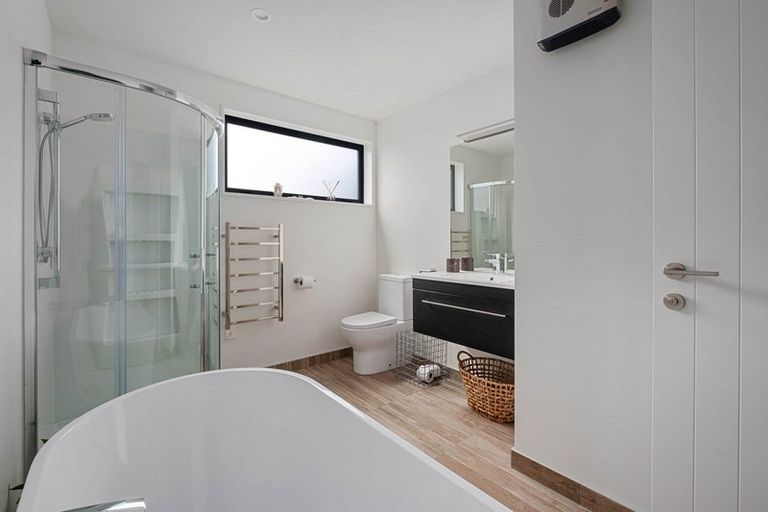 Photo of property in 11 Glen Dene Crescent, Wanaka, 9305