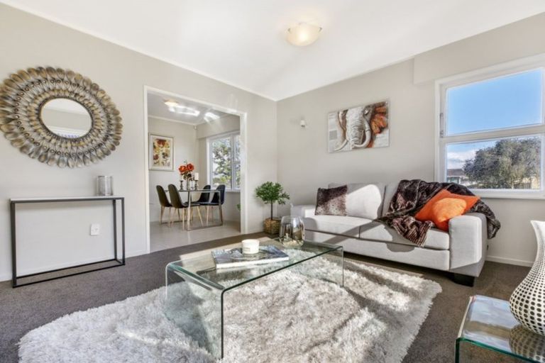 Photo of property in 76 Thompson Terrace, Manurewa, Auckland, 2102