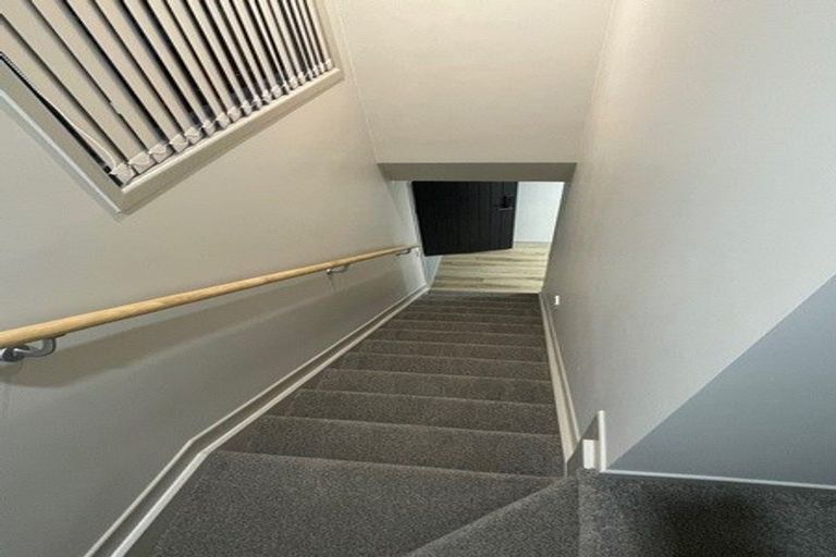 Photo of property in 16 Walworth Avenue, Pakuranga Heights, Auckland, 2010