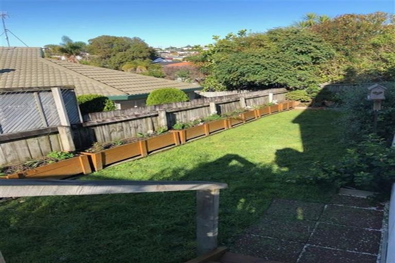 Photo of property in 24b Palmgreen Court, Stanmore Bay, Whangaparaoa, 0932