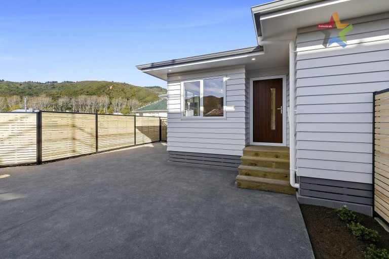 Photo of property in 2c Mayo Grove, Naenae, Lower Hutt, 5011