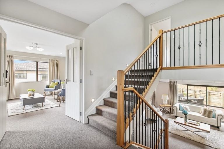 Photo of property in 99 Laurel Oak Drive, Schnapper Rock, Auckland, 0632