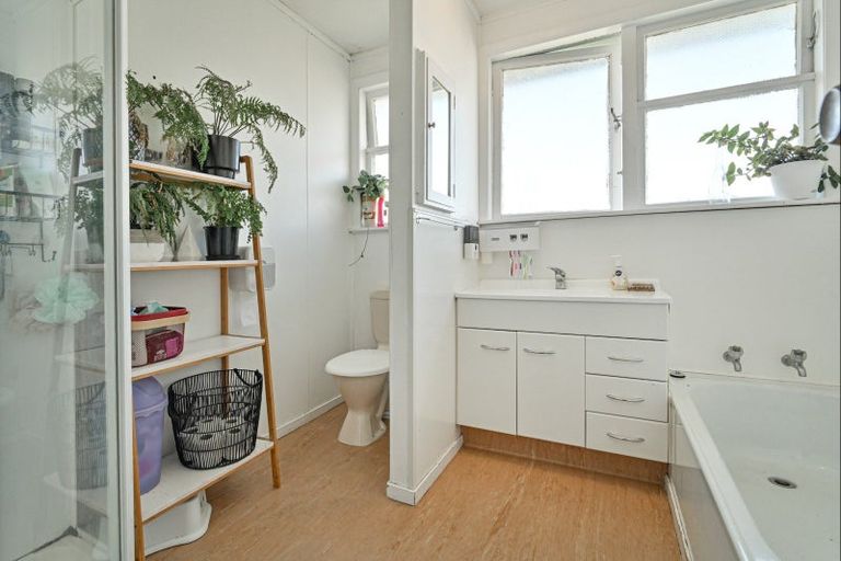 Photo of property in 408 Huia Street, Camberley, Hastings, 4120
