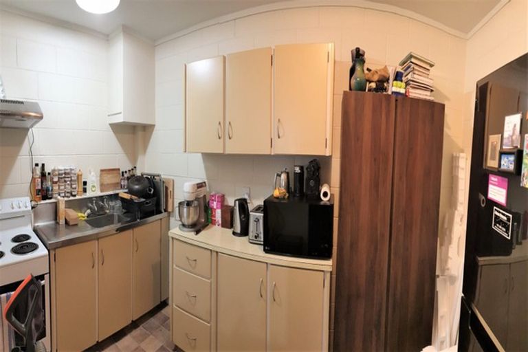 Photo of property in 129 Constable Street, Newtown, Wellington, 6021