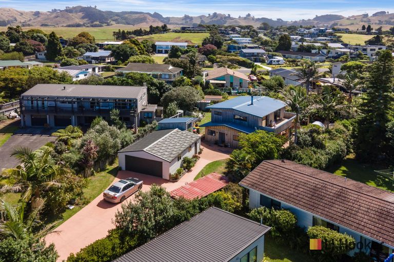 Photo of property in 8 Patterson Place, Waihi Beach, 3611