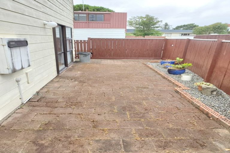 Photo of property in 1/2 Burdendale Grove, Churton Park, Wellington, 6037